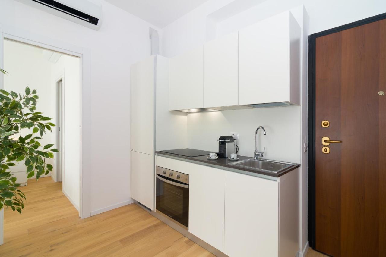 Bright Terrace In Milano Apartment Exterior foto